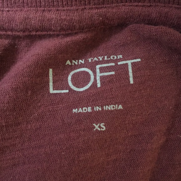 Ann Taylor LOFT Burgundy Lace Front Top Size XS - Picture 4 of 5